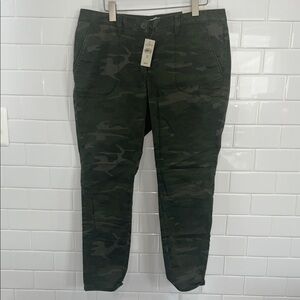 Women’s Camouflage Pants